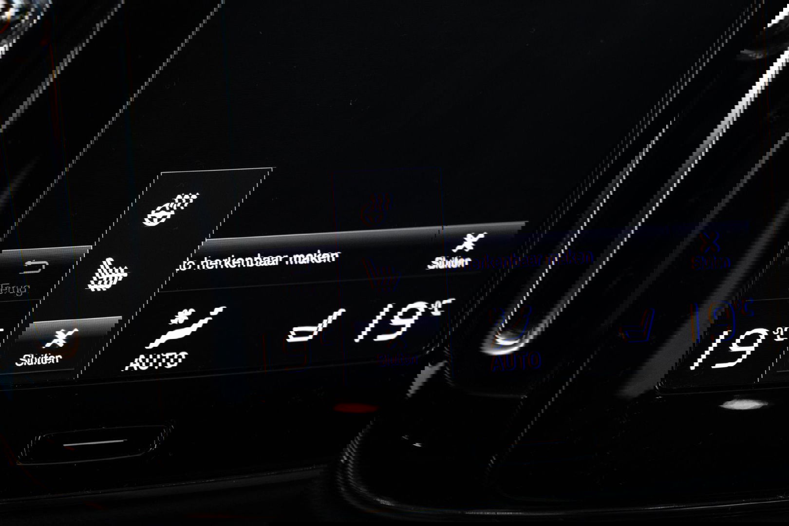 Volvo XC40 1.5 T4 Recharge Inscription Expression AUTOMAAT / PLUG IN HYBRID / NAVI / STOELVERWARMING / CAMERA