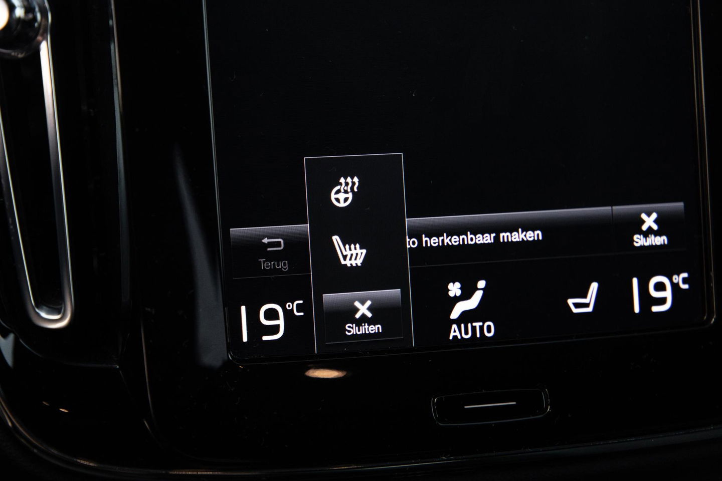 Volvo XC40 1.5 T4 Recharge Inscription Expression AUTOMAAT / PLUG IN HYBRID / NAVI / STOELVERWARMING / CAMERA