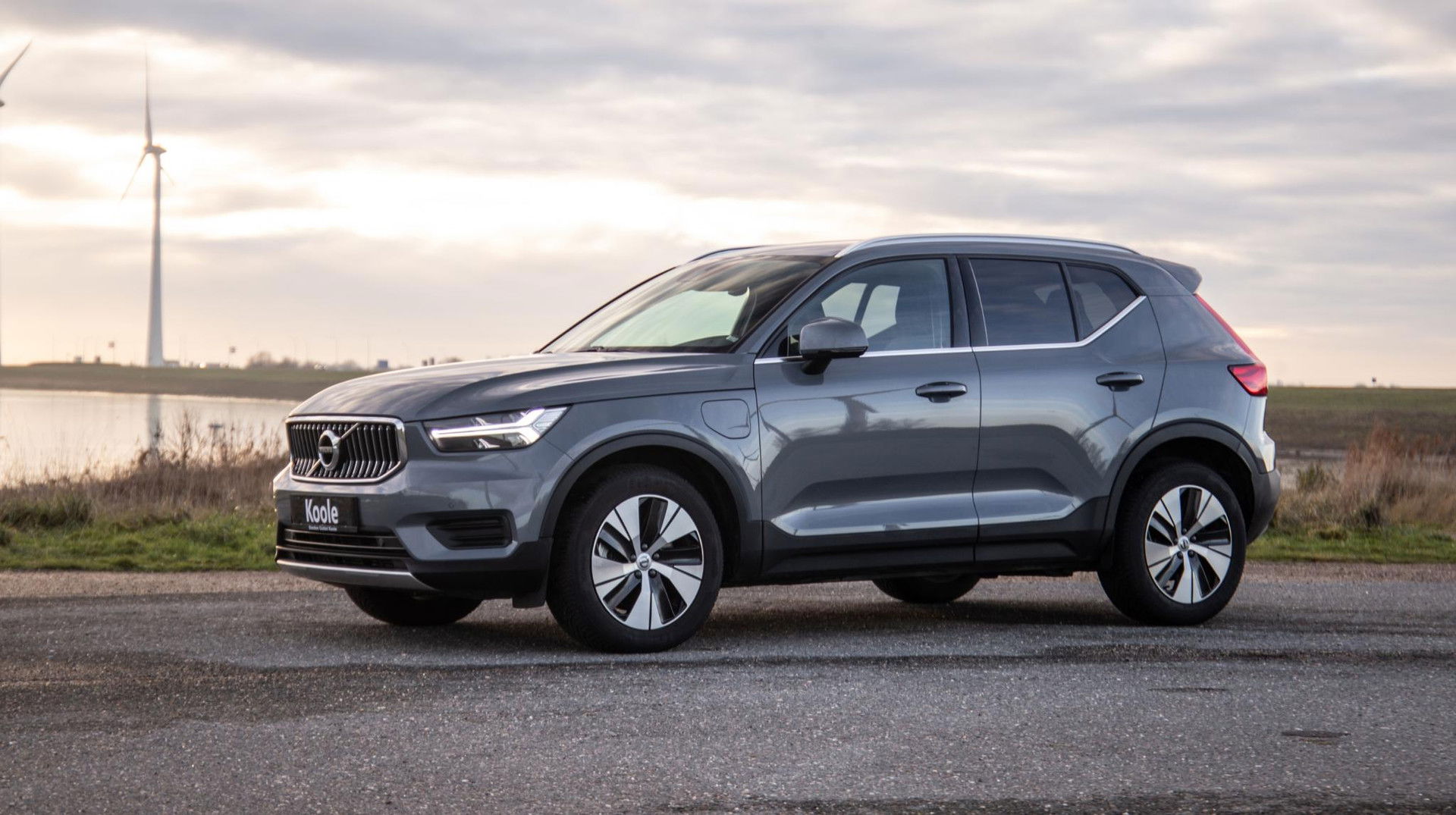Volvo XC40 1.5 T4 Recharge Inscription Expression AUTOMAAT / PLUG IN HYBRID / NAVI / STOELVERWARMING / CAMERA