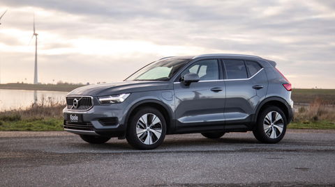 Volvo XC40 1.5 T4 Recharge Inscription Expression AUTOMAAT / PLUG IN HYBRID / NAVI / STOELVERWARMING / CAMERA