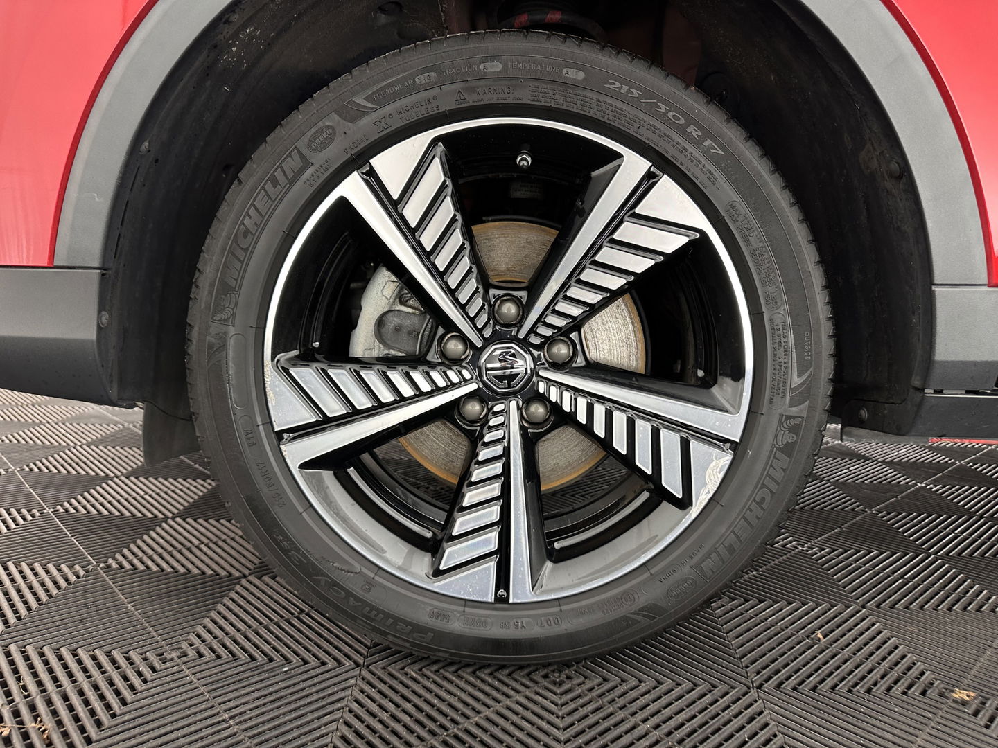 MG ZS EV Luxury 45 kWh {SOH-91%} (INCL-BTW) Aut. *PANO | LEATHER | CCS-FASTLOADER | KEYLESS | NAVI-FULLMAP | ADAPTIVE-CRUISE | CAMERA | HEATED-SPORTSEATS | CARPLAY | BLINDSPOT | DAB | LANE-ASSIST | 17''ALU*