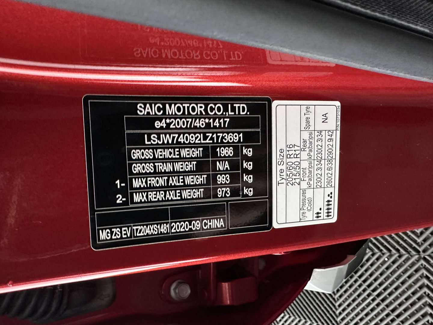 MG ZS EV Luxury 45 kWh {SOH-91%} (INCL-BTW) Aut. *PANO | LEATHER | CCS-FASTLOADER | KEYLESS | NAVI-FULLMAP | ADAPTIVE-CRUISE | CAMERA | HEATED-SPORTSEATS | CARPLAY | BLINDSPOT | DAB | LANE-ASSIST | 17''ALU*