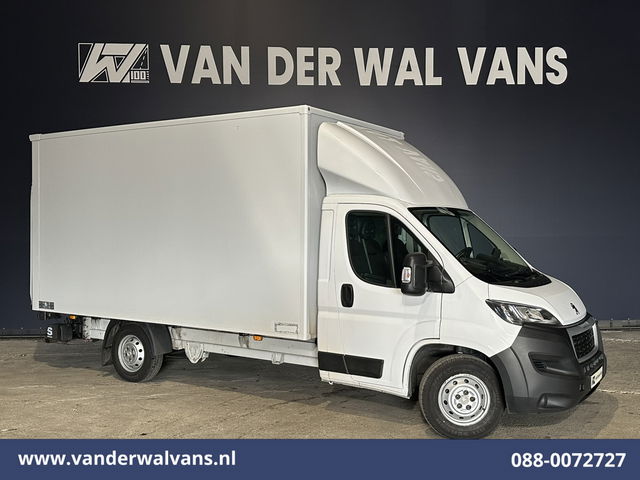 Peugeot Boxer - 2.2 BlueHDi 141pk Bakwagen Laadklep Euro6 Airco | Camera | 985kg laadvermogen Bijrijdersbank