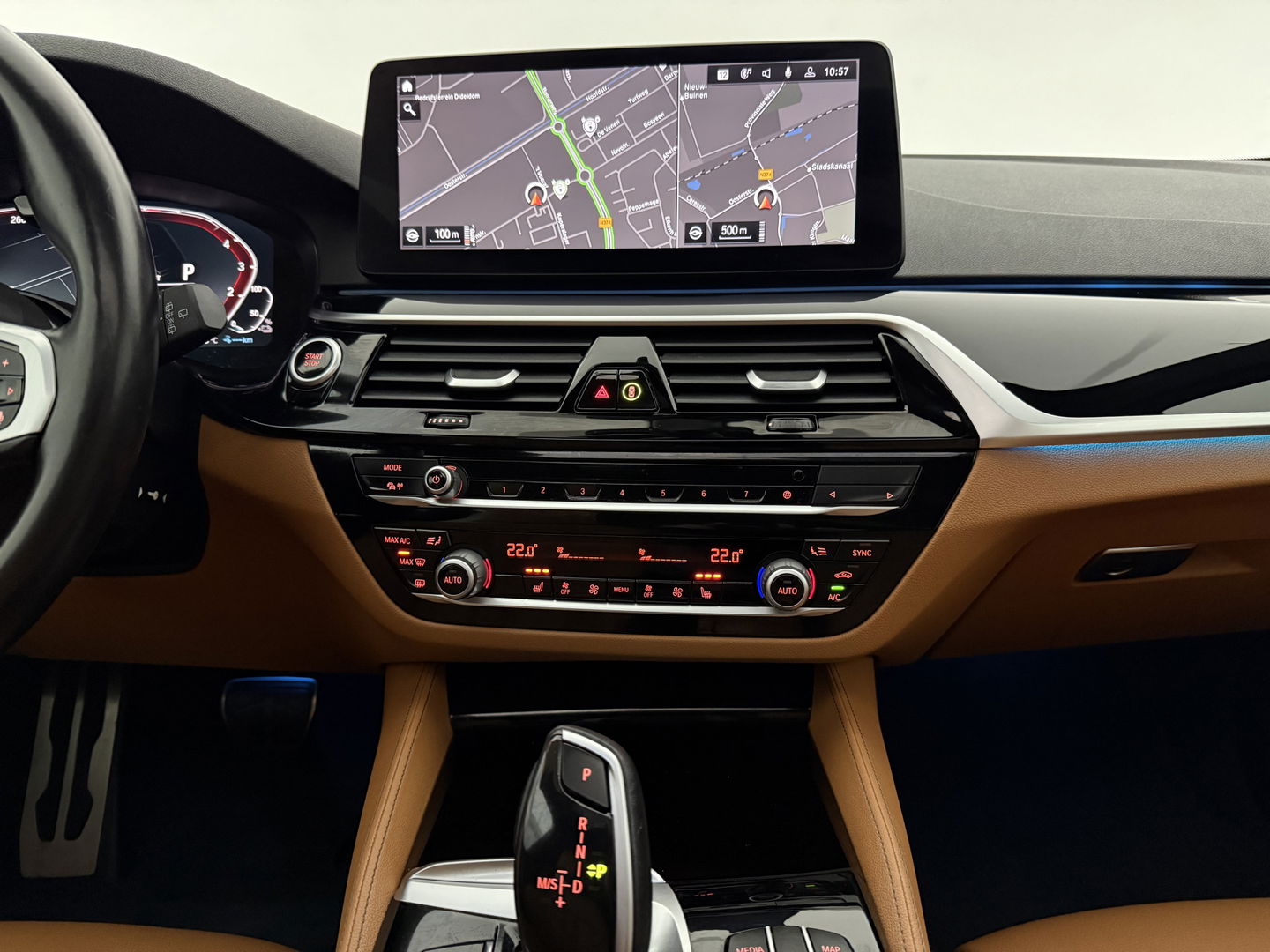 BMW 5 Serie 530e High Executive M-Sport | BMW Laser | Pano | SOH 85% | Sfeer | 360° | Memory | Virtual | HuD | Camera | Stoelverw. | Trekh.