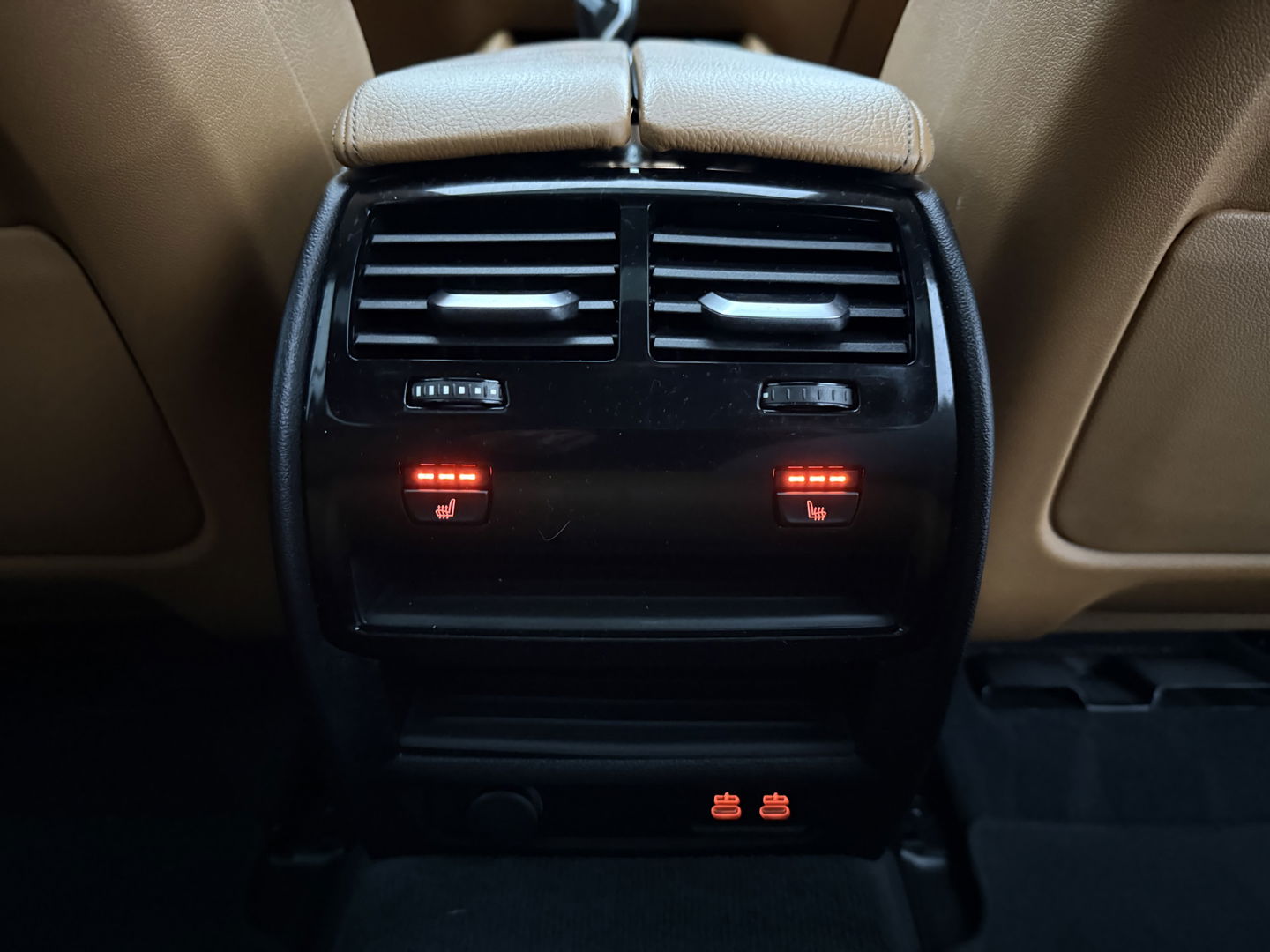 BMW 5 Serie 530e High Executive M-Sport | BMW Laser | Pano | SOH 85% | Sfeer | 360° | Memory | Virtual | HuD | Camera | Stoelverw. | Trekh.