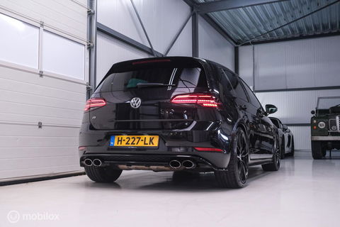 Volkswagen Golf 2.0 TSI 4Motion R 405 pk | Stage 2 | Camera | ACC | Bearlock | Pretoria |