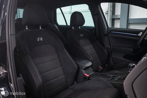 Volkswagen Golf 2.0 TSI 4Motion R 405 pk | Stage 2 | Camera | ACC | Bearlock | Pretoria |