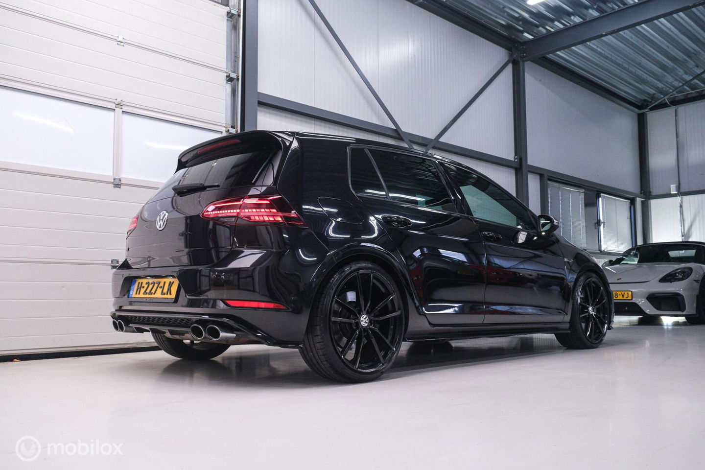 Volkswagen Golf 2.0 TSI 4Motion R 405 pk | Stage 2 | Camera | ACC | Bearlock | Pretoria |