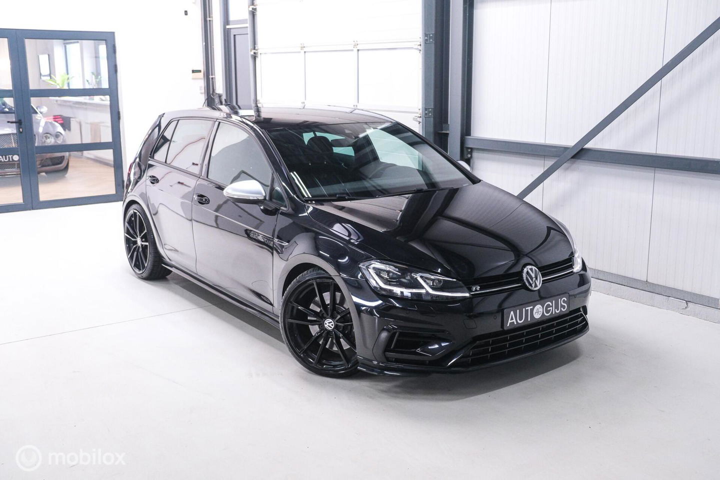 Volkswagen Golf 2.0 TSI 4Motion R 405 pk | Stage 2 | Camera | ACC | Bearlock | Pretoria |