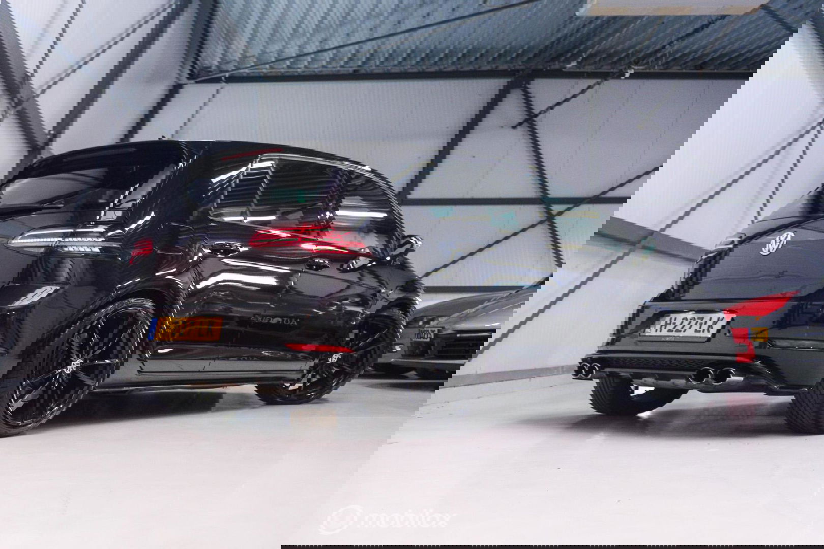 Volkswagen Golf 2.0 TSI 4Motion R 405 pk | Stage 2 | Camera | ACC | Bearlock | Pretoria |