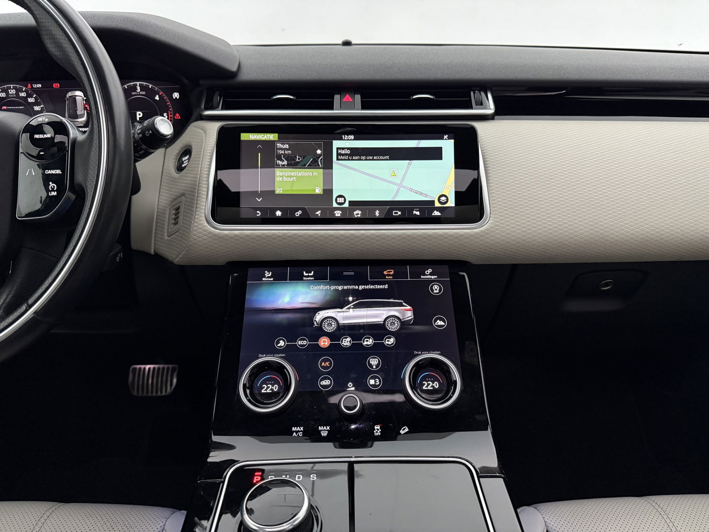 Land Rover Range Rover Velar 2.0 I4 AWD R-Dynamic HSE | Pano | Memory | Meridian | Virtual | Sfeer | Carplay | Camera | Stoelverw. | Keyless