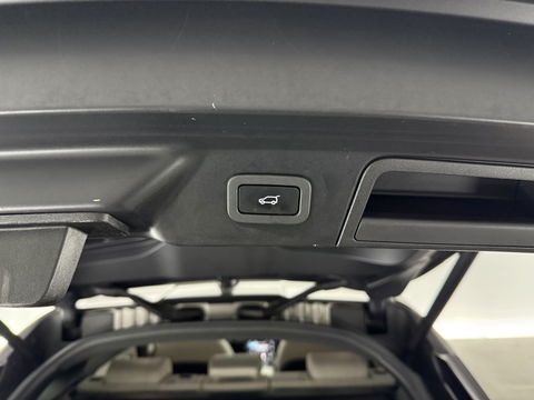 Land Rover Range Rover Velar 2.0 I4 AWD R-Dynamic HSE | Pano | Memory | Meridian | Virtual | Sfeer | Carplay | Camera | Stoelverw. | Keyless