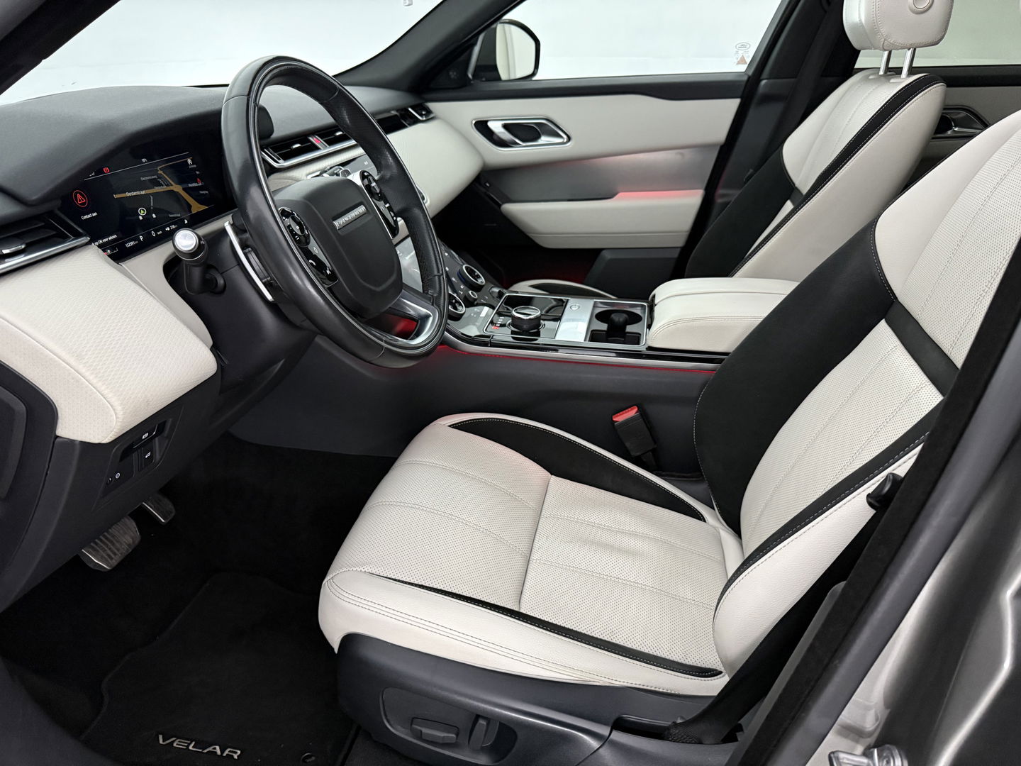 Land Rover Range Rover Velar 2.0 I4 AWD R-Dynamic HSE | Pano | Memory | Meridian | Virtual | Sfeer | Carplay | Camera | Stoelverw. | Keyless