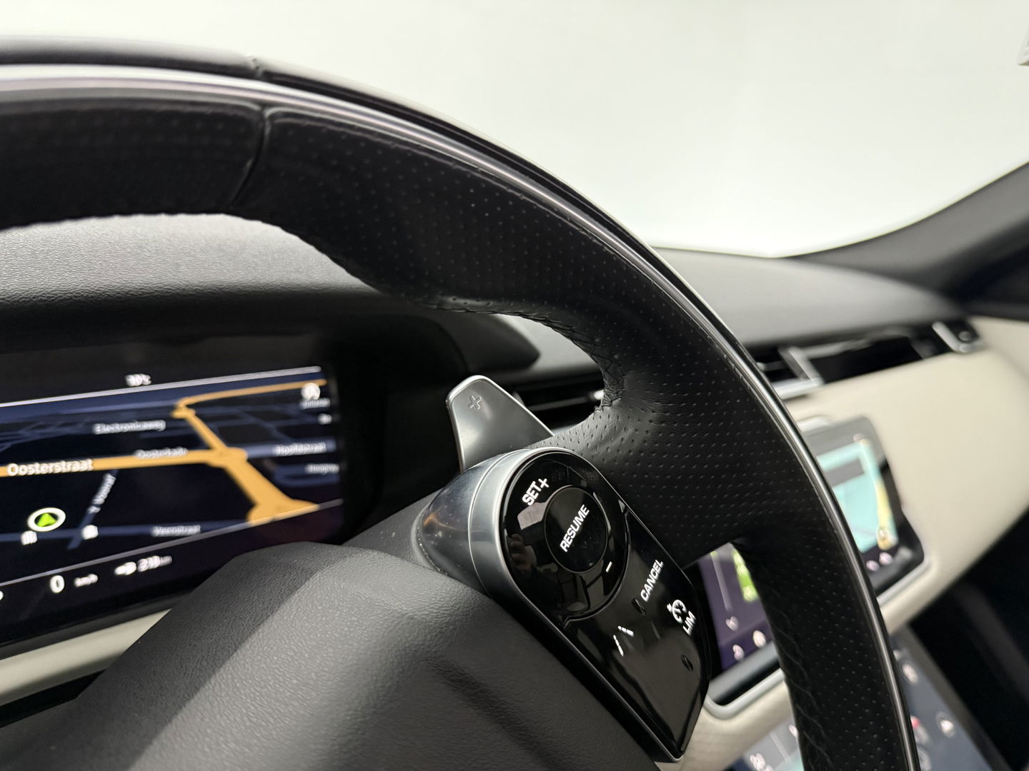 Land Rover Range Rover Velar 2.0 I4 AWD R-Dynamic HSE | Pano | Memory | Meridian | Virtual | Sfeer | Carplay | Camera | Stoelverw. | Keyless