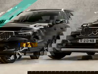 Volvo XC40 - 1.5 T4 Recharge R-Design Expression 211Pk Automaat (APPLE CARPLAY, GROOT NAVI, STUUR/STOELVERWARMING, ZWART HEMEL, CAMERA, SPORTSTOELEN, ADAPTIVE CRUISE, TREKHAAK, KEYLESS, NIEUWSTAAT)