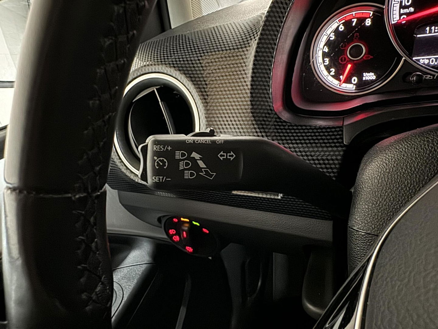 Volkswagen up! 1.0 BMT Move up! Navi Cruise Stoelverwarming