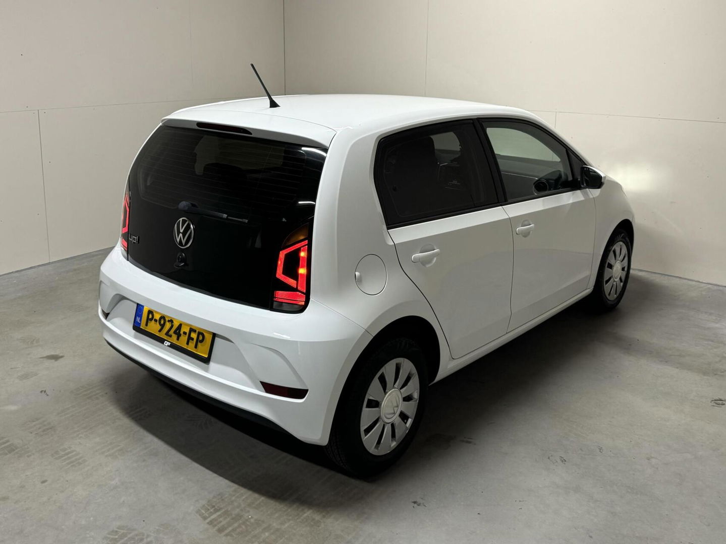 Volkswagen up! 1.0 BMT Move up! Navi Cruise Stoelverwarming