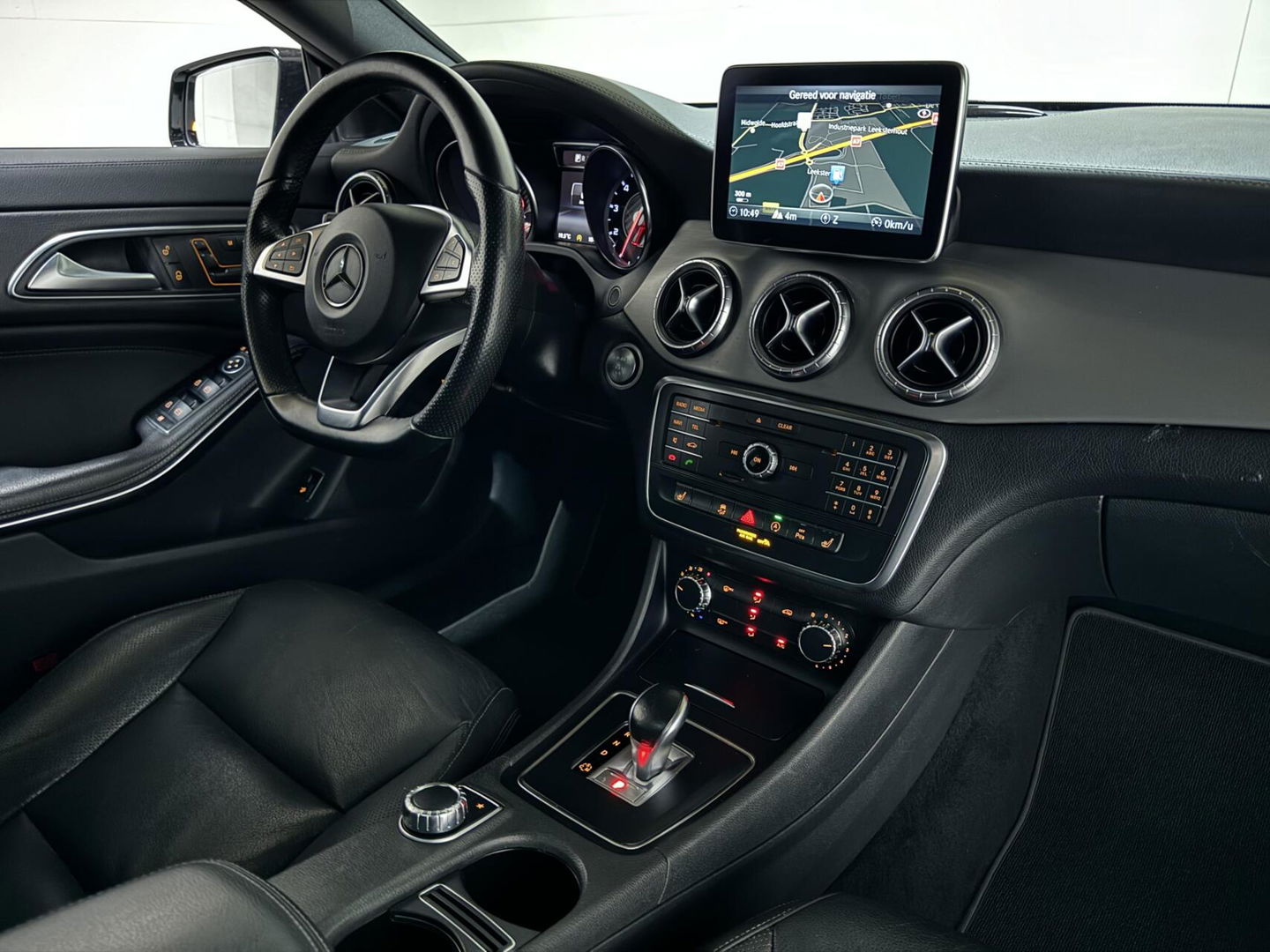 Mercedes-Benz CLA Shooting Brake AMG 45 4MATIC Pano Leer Memory