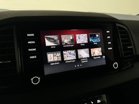 Škoda Karoq 1.5 TSI Sportline Pano Leer Carton Virtual Sfeer Trekh.
