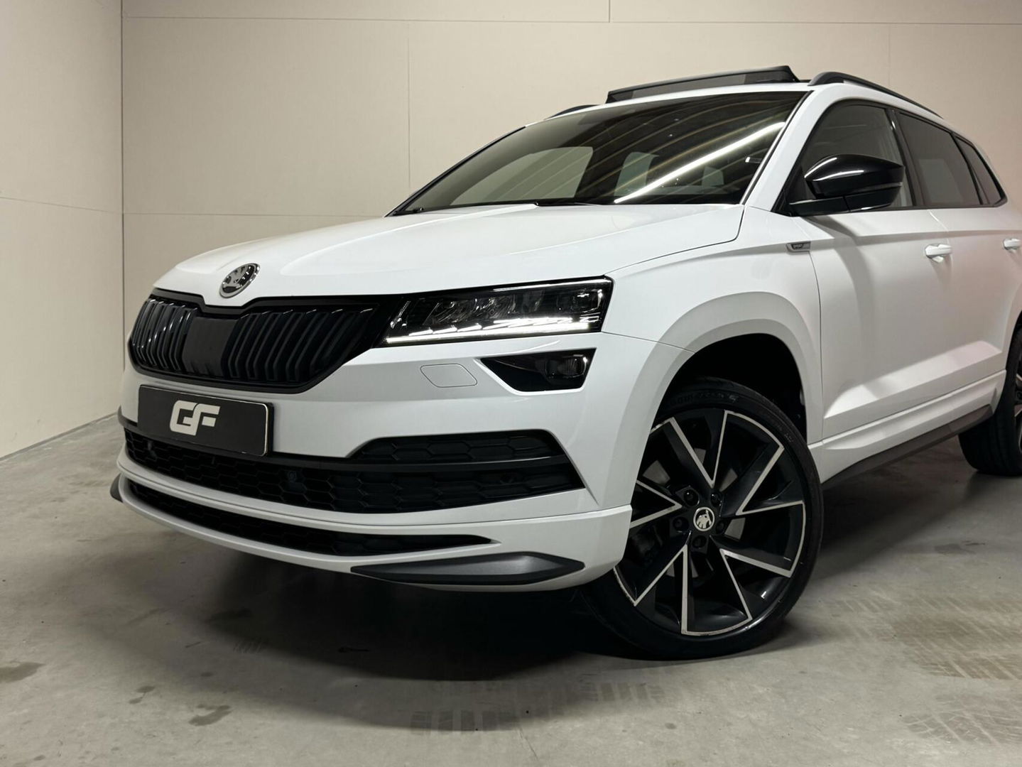 Škoda Karoq 1.5 TSI Sportline Pano Leer Carton Virtual Sfeer Trekh.