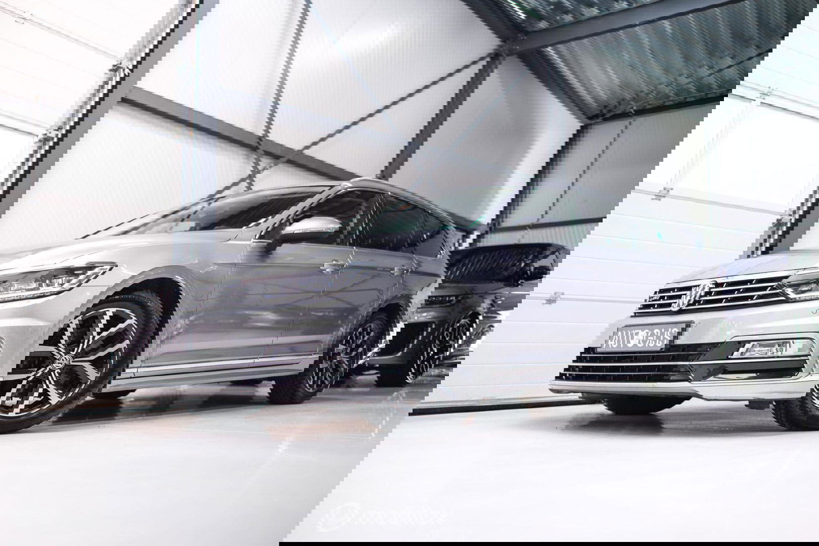 Volkswagen Passat Variant 1.4 TSI ACT Highline Business R | VC | ACC | Camera | Alcantara | Trekhaak | Dealer onderhouden | LED | Rijklaar |