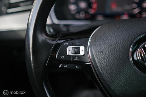 Volkswagen Passat Variant 1.4 TSI ACT Highline Business R | VC | ACC | Camera | Alcantara | Trekhaak | Dealer onderhouden | LED | Rijklaar |