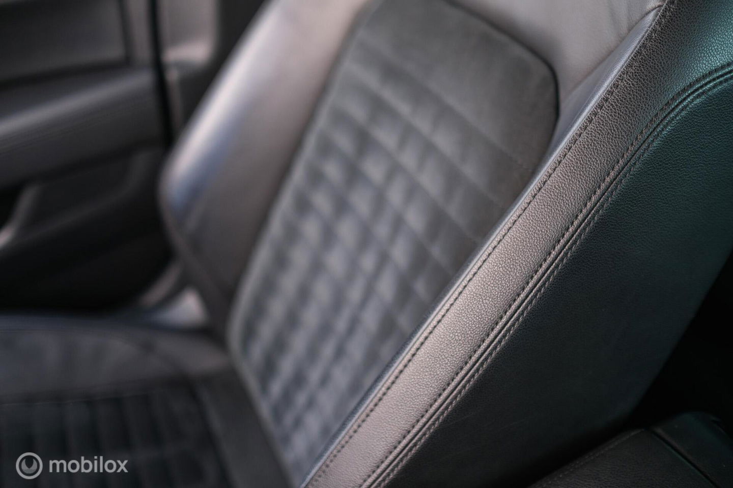 Volkswagen Passat Variant 1.4 TSI ACT Highline Business R | VC | ACC | Camera | Alcantara | Trekhaak | Dealer onderhouden | LED | Rijklaar |