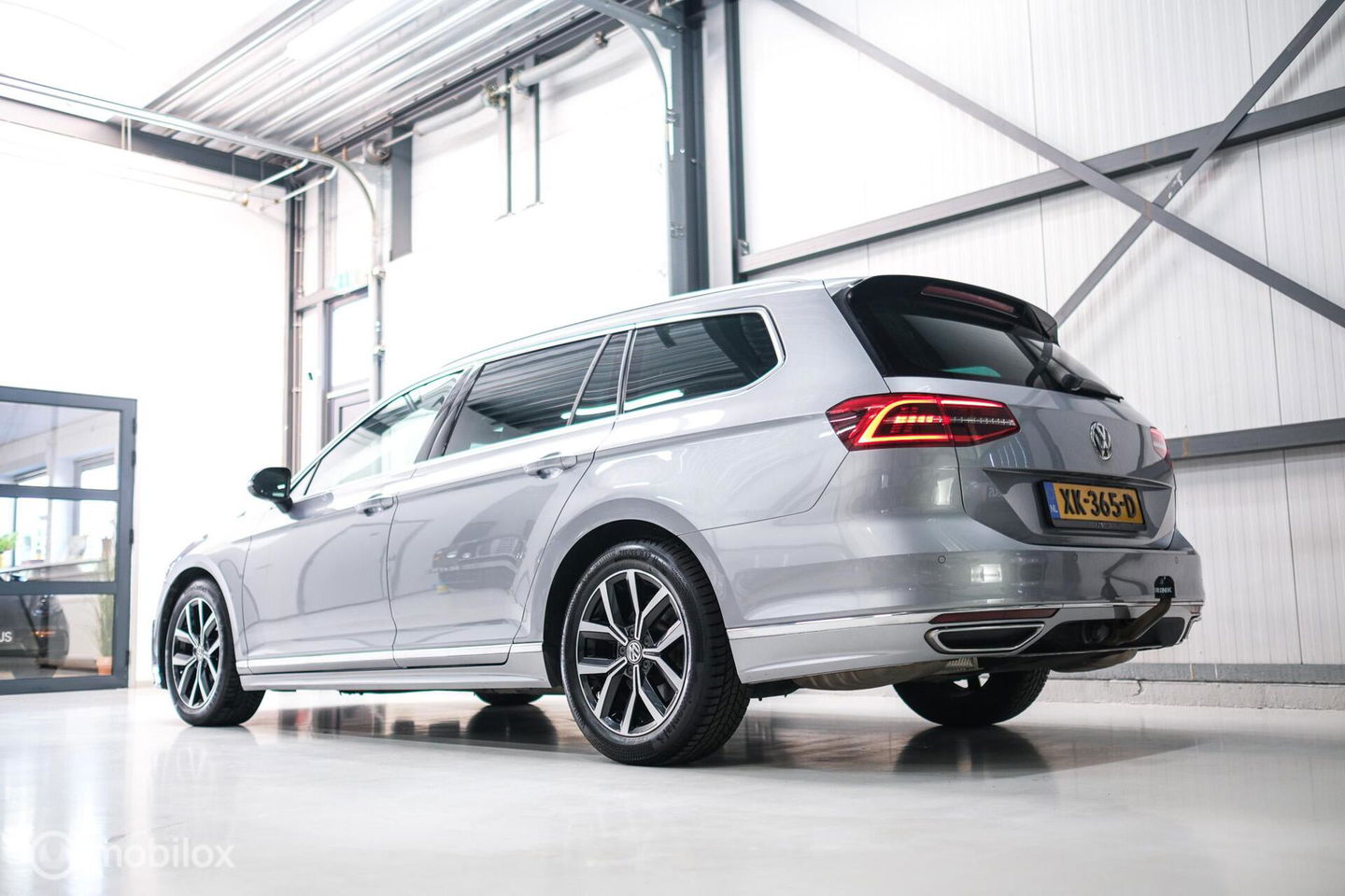 Volkswagen Passat Variant 1.4 TSI ACT Highline Business R | VC | ACC | Camera | Alcantara | Trekhaak | Dealer onderhouden | LED | Rijklaar |