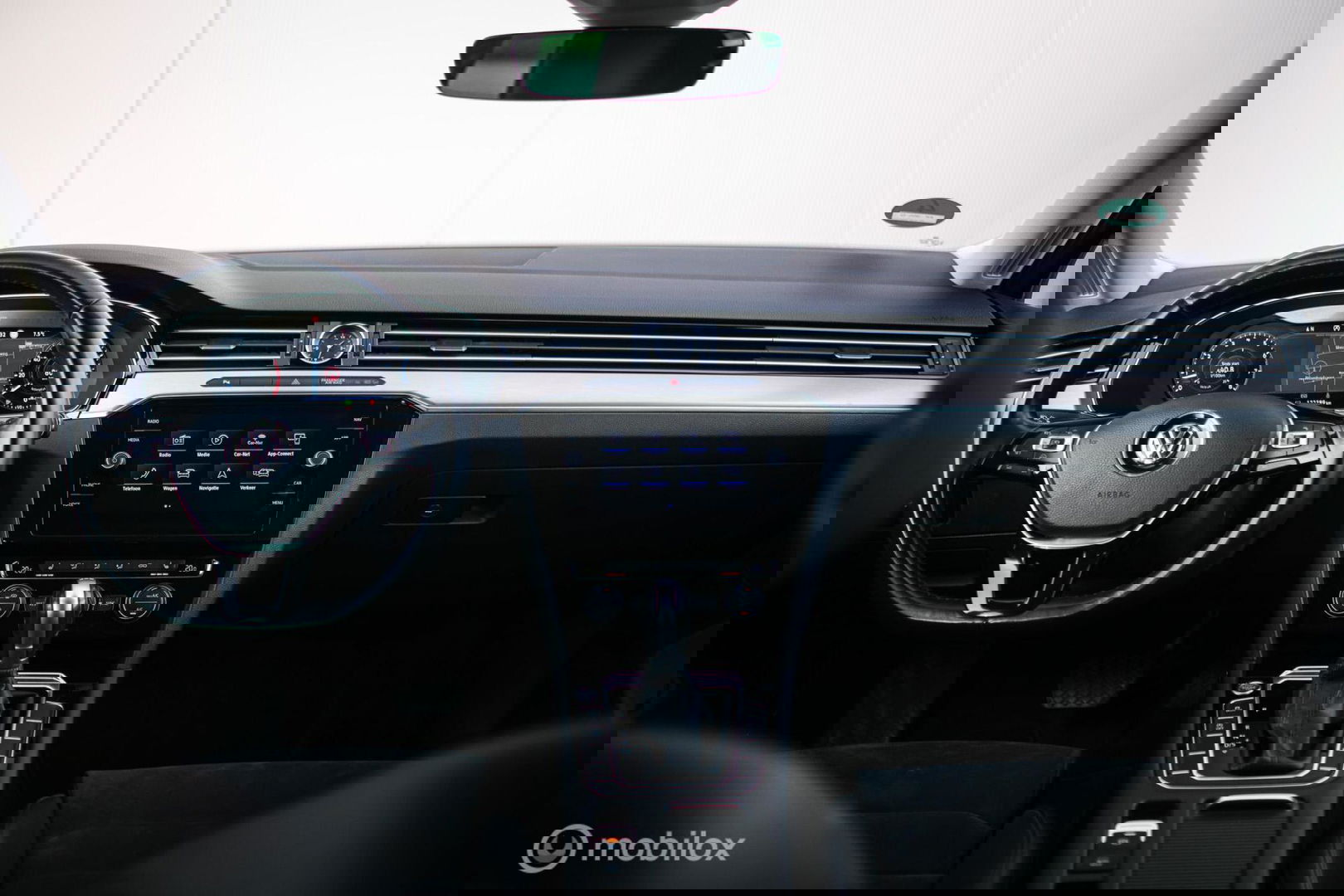 Volkswagen Passat Variant 1.4 TSI ACT Highline Business R | VC | ACC | Camera | Alcantara | Trekhaak | Dealer onderhouden | LED | Rijklaar |