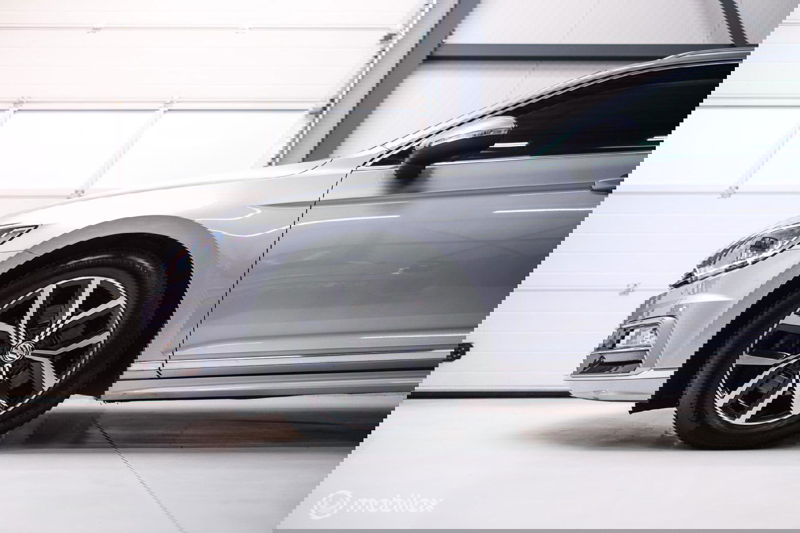 Volkswagen Passat Variant 1.4 TSI ACT Highline Business R | VC | ACC | Camera | Alcantara | Trekhaak | Dealer onderhouden | LED | Rijklaar |