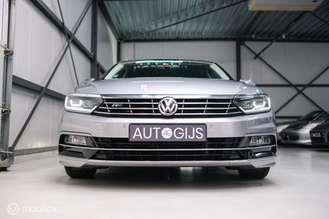Volkswagen Passat Variant 1.4 TSI ACT Highline Business R | VC | ACC | Camera | Alcantara | Trekhaak | Dealer onderhouden | LED | Rijklaar |