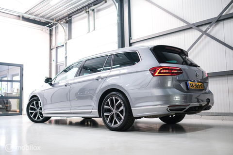 Volkswagen Passat Variant 1.4 TSI ACT Highline Business R | VC | ACC | Camera | Alcantara | Trekhaak | Dealer onderhouden | LED | Rijklaar |