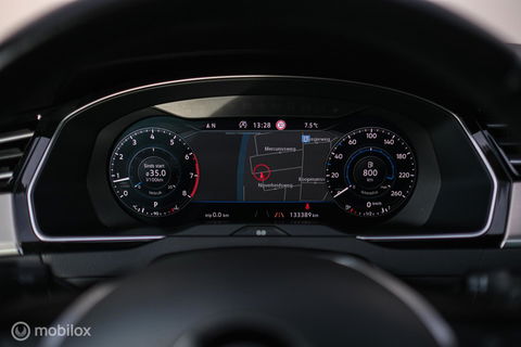 Volkswagen Passat Variant 1.4 TSI ACT Highline Business R | VC | ACC | Camera | Alcantara | Trekhaak | Dealer onderhouden | LED | Rijklaar |