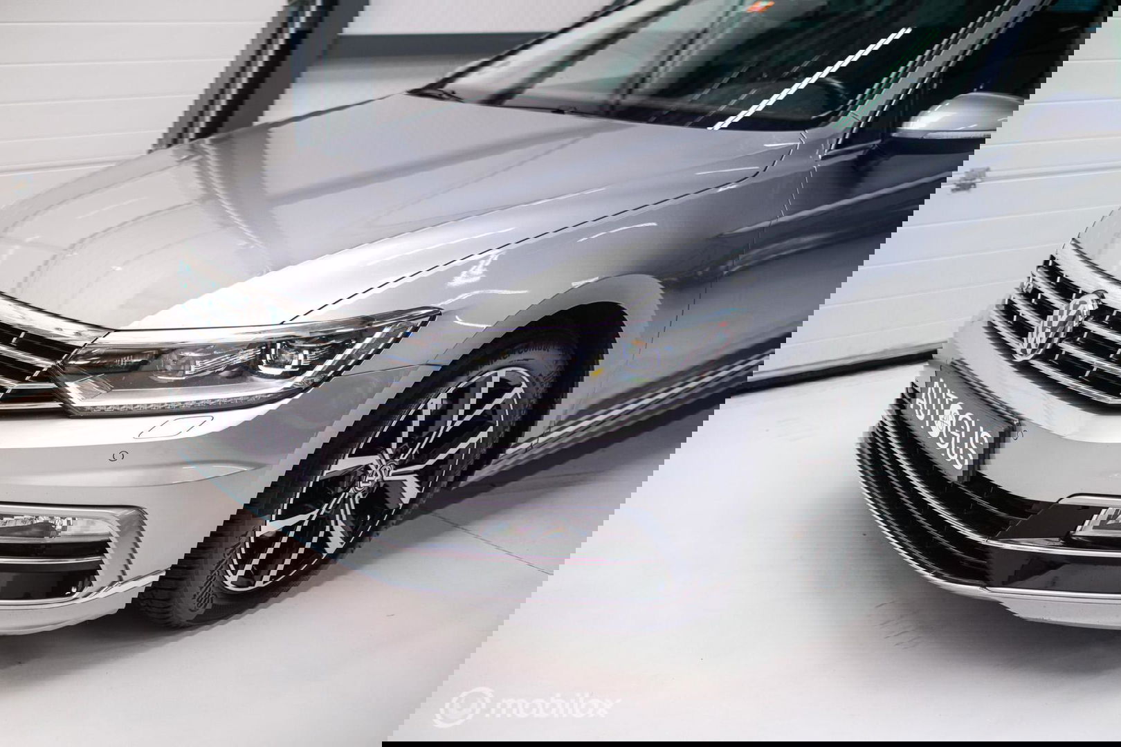 Volkswagen Passat Variant 1.4 TSI ACT Highline Business R | VC | ACC | Camera | Alcantara | Trekhaak | Dealer onderhouden | LED | Rijklaar |