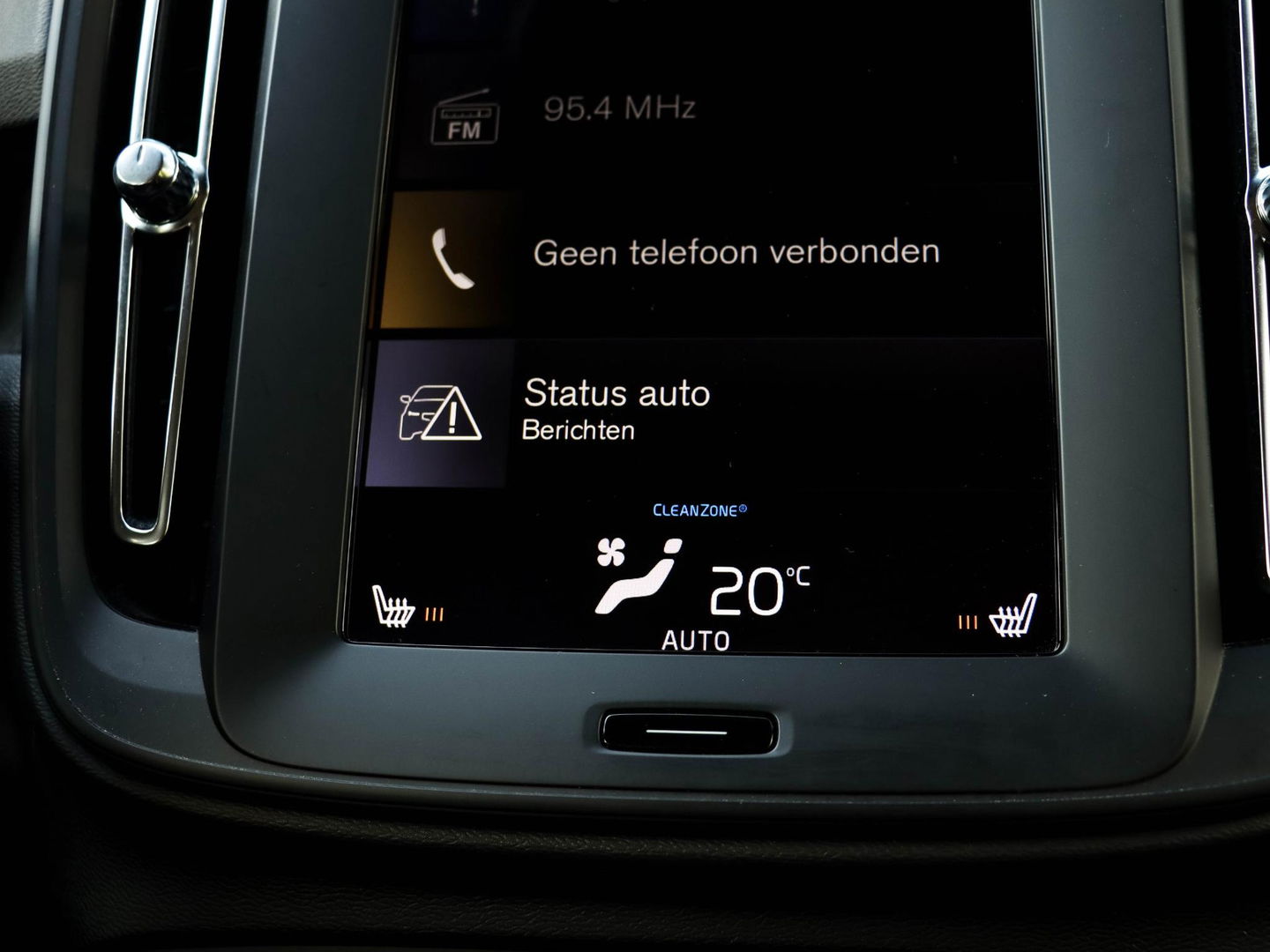 Volvo XC40 1.5 T3 Momentum Pro 163PK | Trekhaak | Navigatie | Camera