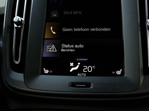 Volvo XC40 1.5 T3 Momentum Pro 163PK | Trekhaak | Navigatie | Camera