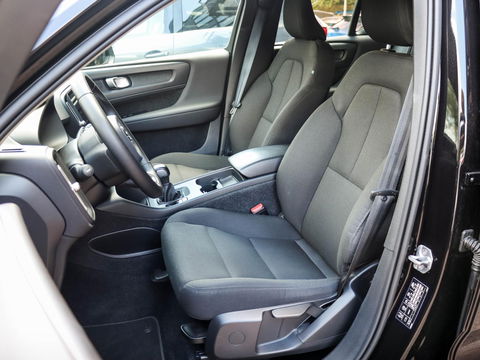 Volvo XC40 1.5 T3 Momentum Pro 163PK | Trekhaak | Navigatie | Camera