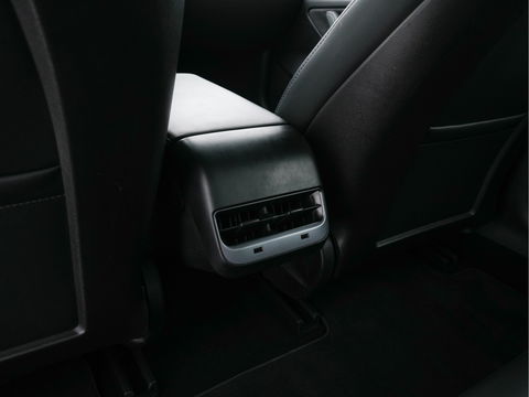 Tesla Model 3 Standard RWD Plus 60 kWh [ 3-Fase-11Kw ] {SOH-88%} (INCL-BTW) Aut. *PANO | AUTO-PILOT | LEATHER | KEYLESS | FULL-LED | MEMORY-PACK | SURROUND-VIEW | DAB | CARPLAY | DIGI-COCKPIT | LANE-ASSIST | COMFORTSEATS | 18"ALU*