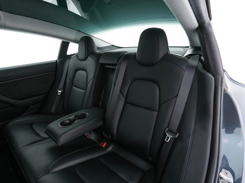 Tesla Model 3 Standard RWD Plus 60 kWh [ 3-Fase-11Kw ] {SOH-88%} (INCL-BTW) Aut. *PANO | AUTO-PILOT | LEATHER | KEYLESS | FULL-LED | MEMORY-PACK | SURROUND-VIEW | DAB | CARPLAY | DIGI-COCKPIT | LANE-ASSIST | COMFORTSEATS | 18"ALU*