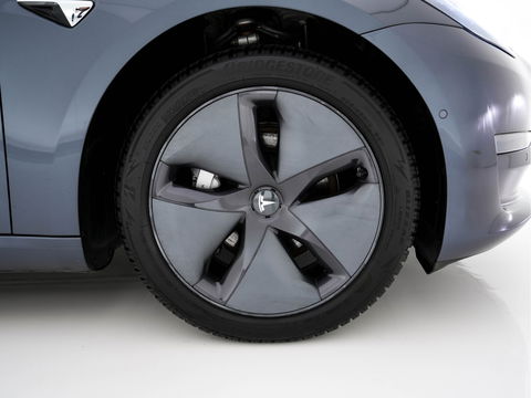 Tesla Model 3 Standard RWD Plus 60 kWh [ 3-Fase-11Kw ] {SOH-88%} (INCL-BTW) Aut. *PANO | AUTO-PILOT | LEATHER | KEYLESS | FULL-LED | MEMORY-PACK | SURROUND-VIEW | DAB | CARPLAY | DIGI-COCKPIT | LANE-ASSIST | COMFORTSEATS | 18"ALU*