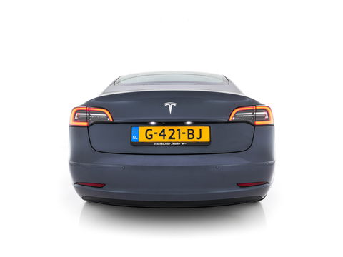 Tesla Model 3 Standard RWD Plus 60 kWh [ 3-Fase-11Kw ] {SOH-88%} (INCL-BTW) Aut. *PANO | AUTO-PILOT | LEATHER | KEYLESS | FULL-LED | MEMORY-PACK | SURROUND-VIEW | DAB | CARPLAY | DIGI-COCKPIT | LANE-ASSIST | COMFORTSEATS | 18"ALU*