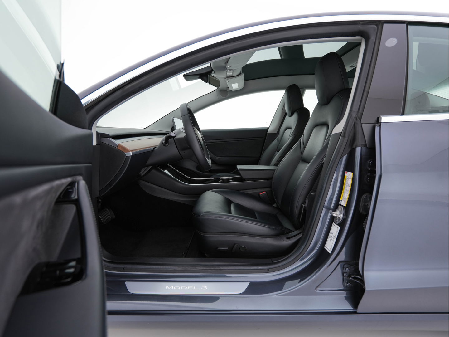 Tesla Model 3 Standard RWD Plus 60 kWh [ 3-Fase-11Kw ] {SOH-88%} (INCL-BTW) Aut. *PANO | AUTO-PILOT | LEATHER | KEYLESS | FULL-LED | MEMORY-PACK | SURROUND-VIEW | DAB | CARPLAY | DIGI-COCKPIT | LANE-ASSIST | COMFORTSEATS | 18"ALU*