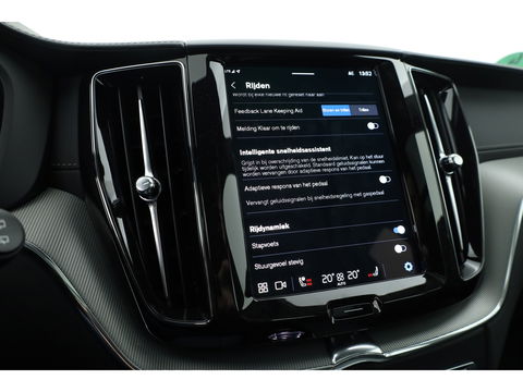 Volvo XC60 2.0 T6 Plug-in hybrid AWD Ultra Black Edition | Head-up| Pano | 360 camera | Geluidsisolerend glas | 4x  stoel- + stuurverwarwarming |