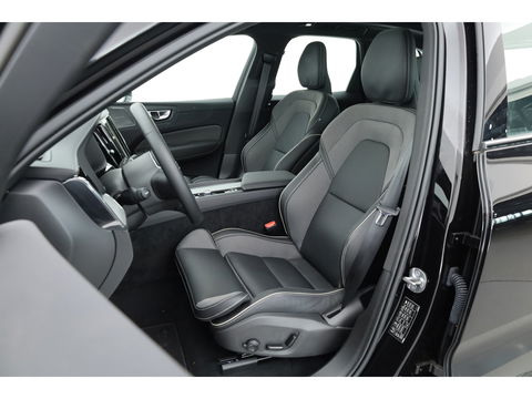 Volvo XC60 2.0 T6 Plug-in hybrid AWD Ultra Black Edition | Head-up| Pano | 360 camera | Geluidsisolerend glas | 4x  stoel- + stuurverwarwarming |