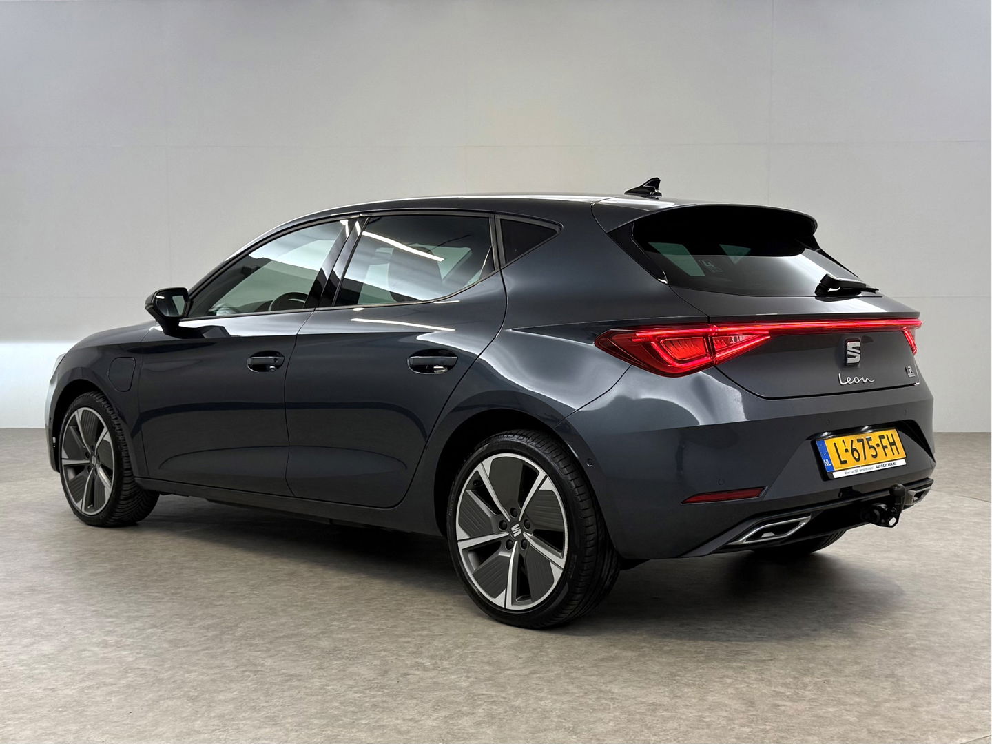 SEAT Leon 1.4 TSI eHybrid PHEV FR | SOH 89% | 150PK | Sfeer | Virtual | Clima | Cruise | Carplay | Trekh. | Parkeersens.