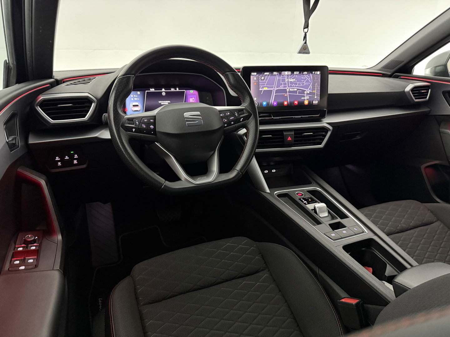 SEAT Leon 1.4 TSI eHybrid PHEV FR | SOH 89% | 150PK | Sfeer | Virtual | Clima | Cruise | Carplay | Trekh. | Parkeersens.