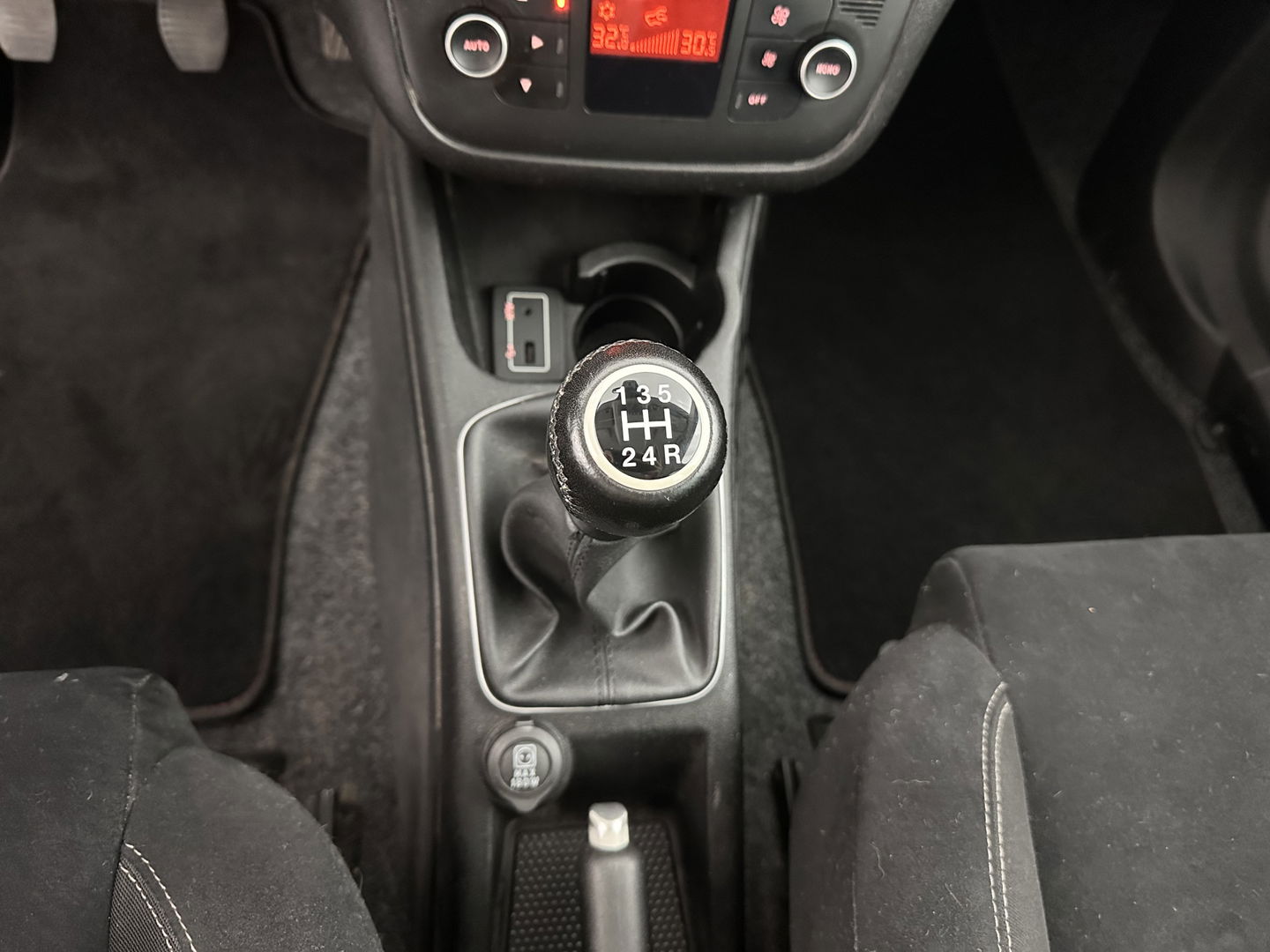 Fiat Punto Evo 1.3 M-Jet Lounge *SPORT-SEATS | MICROFIBRE | ECC | PDC | CRUISE | PRIVACY-GLASS | 15''ALU*