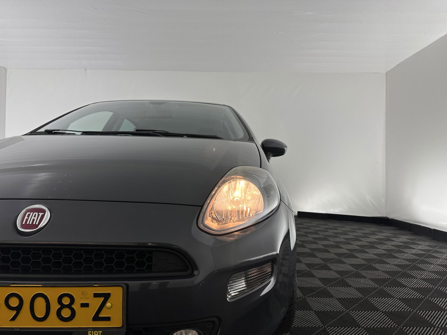 Fiat Punto Evo 1.3 M-Jet Lounge *SPORT-SEATS | MICROFIBRE | ECC | PDC | CRUISE | PRIVACY-GLASS | 15''ALU*