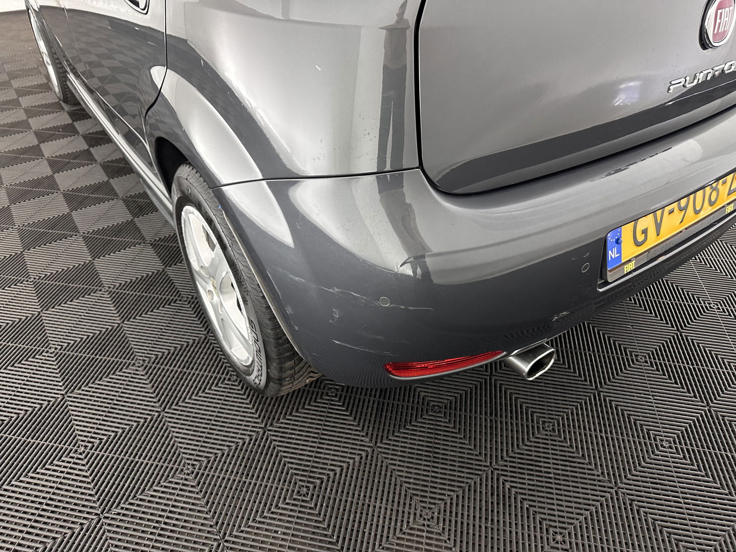 Fiat Punto Evo 1.3 M-Jet Lounge *SPORT-SEATS | MICROFIBRE | ECC | PDC | CRUISE | PRIVACY-GLASS | 15''ALU*