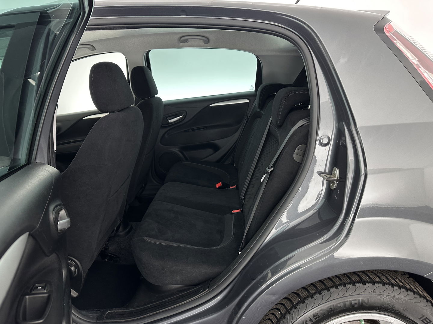 Fiat Punto Evo 1.3 M-Jet Lounge *SPORT-SEATS | MICROFIBRE | ECC | PDC | CRUISE | PRIVACY-GLASS | 15''ALU*